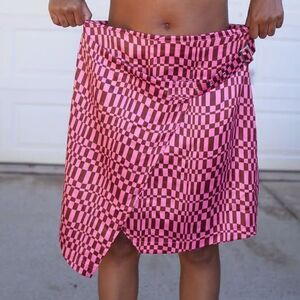 Missguided Pink Black Geo Check Optical Illusion Buckle Wrap Mini Skirt 12 NWT